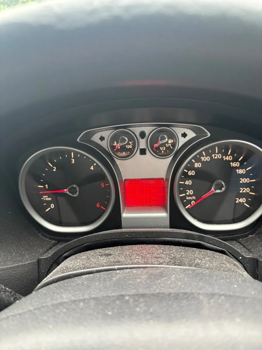 Ford Focus 2009 - Image 3