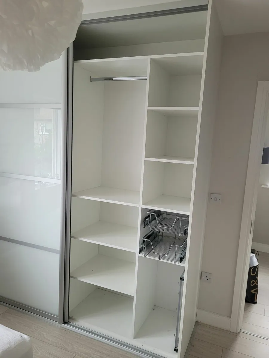 Sliding wardrobe - Image 2