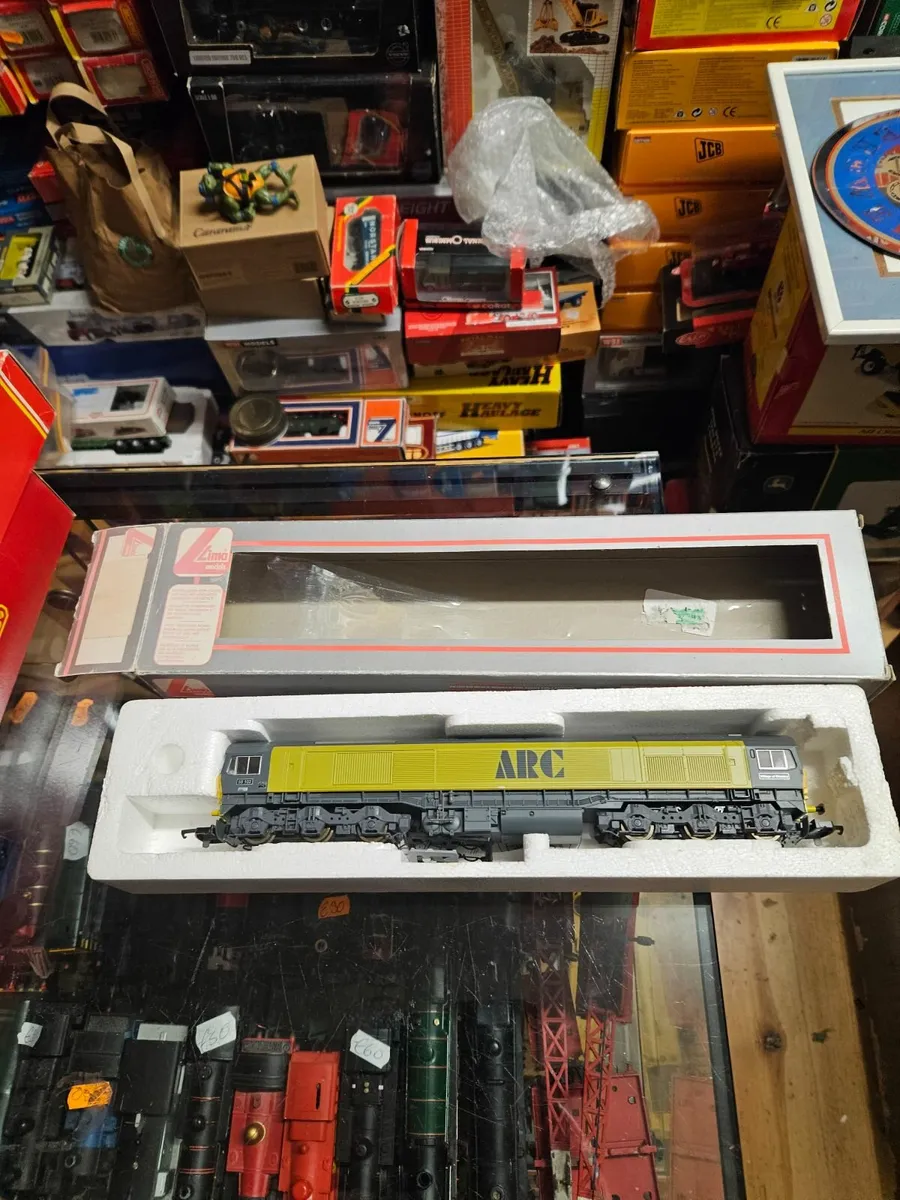 Hornby Lima OO Gauge Diesel Engine - Image 4