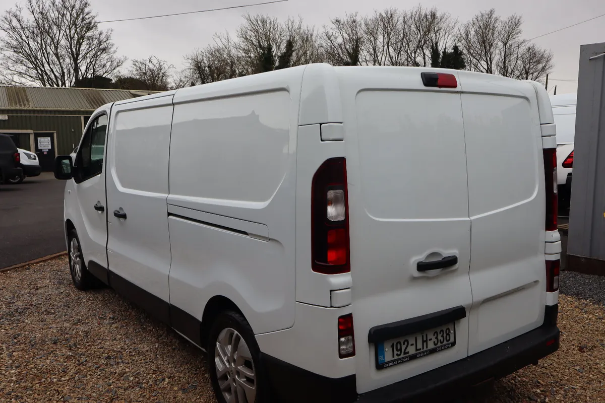 2019 RENAULT TRAFFIC LWB SPORT - Image 4