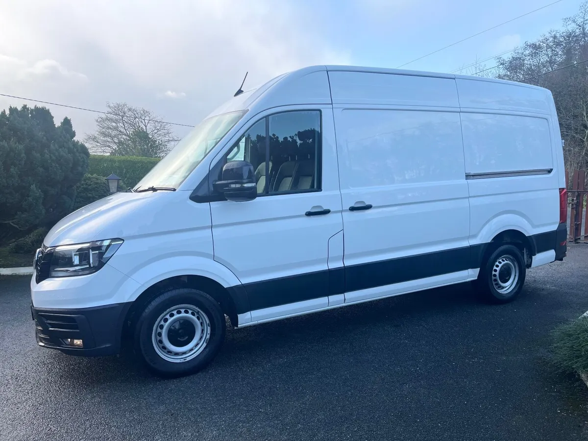 Volkswagen Crafter 4 Motion - Image 3