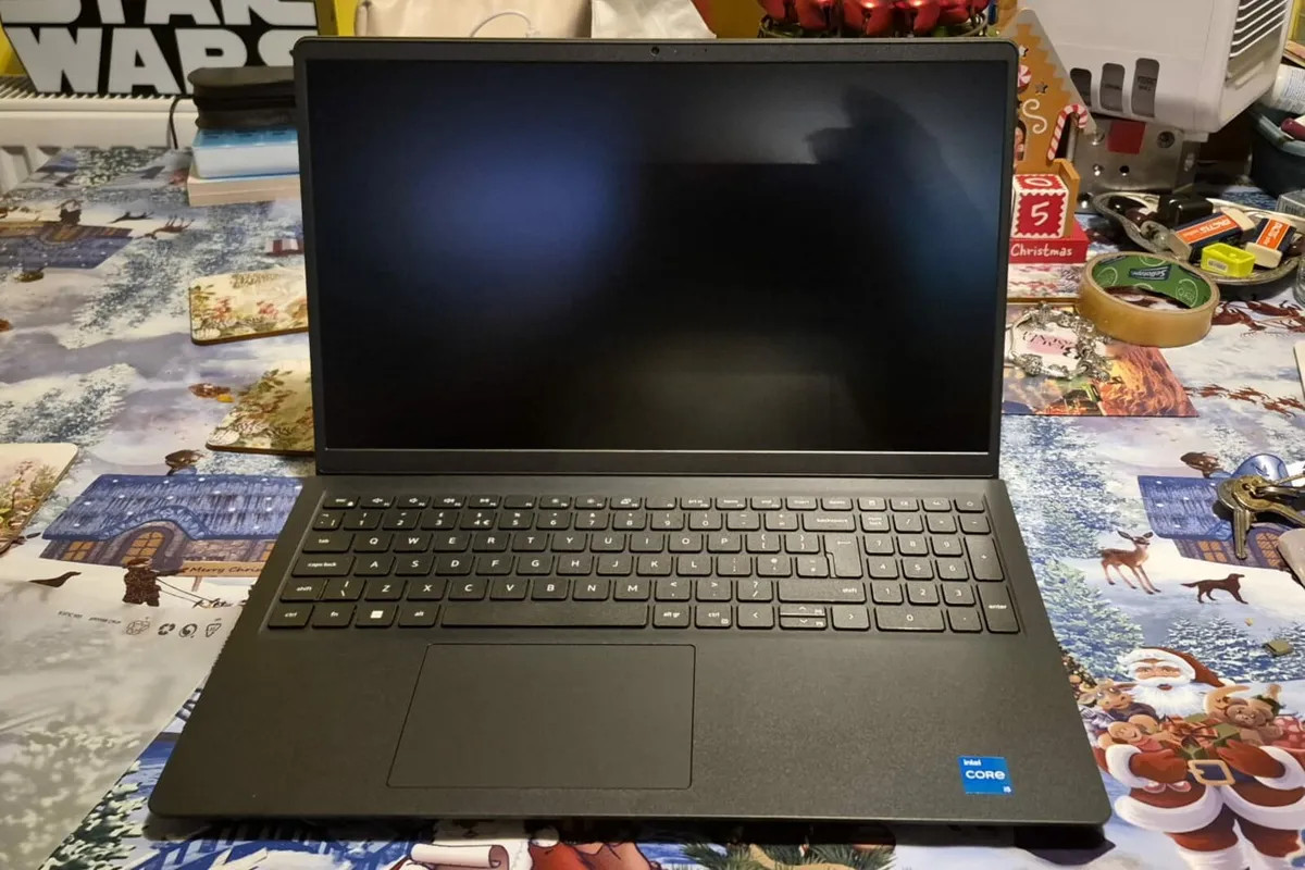 Brand new Dell 15 laptop - Image 1