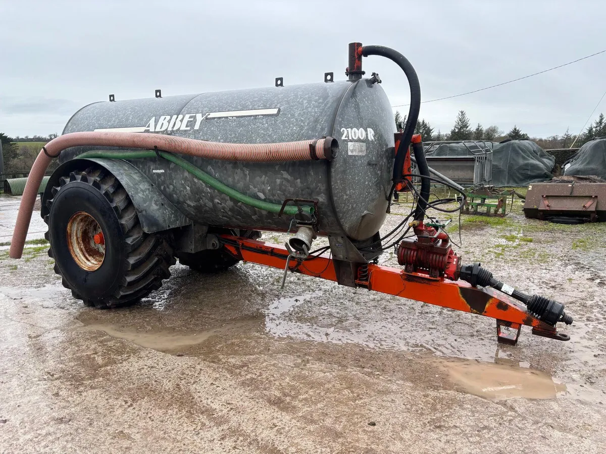 Abbey 2100 galvanized tank - Image 1