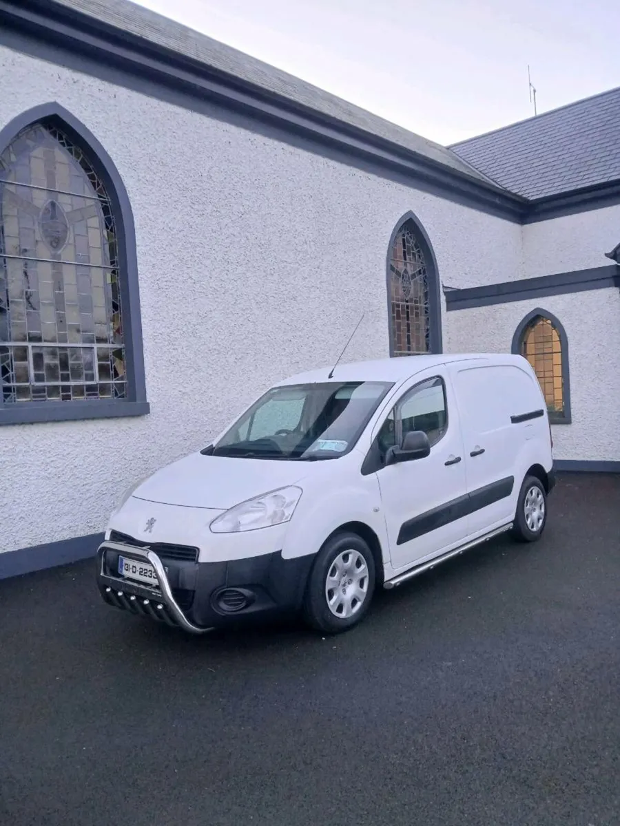 2013 Peugeot partner, Doe 7/26 & Tax 03/26 - Image 1