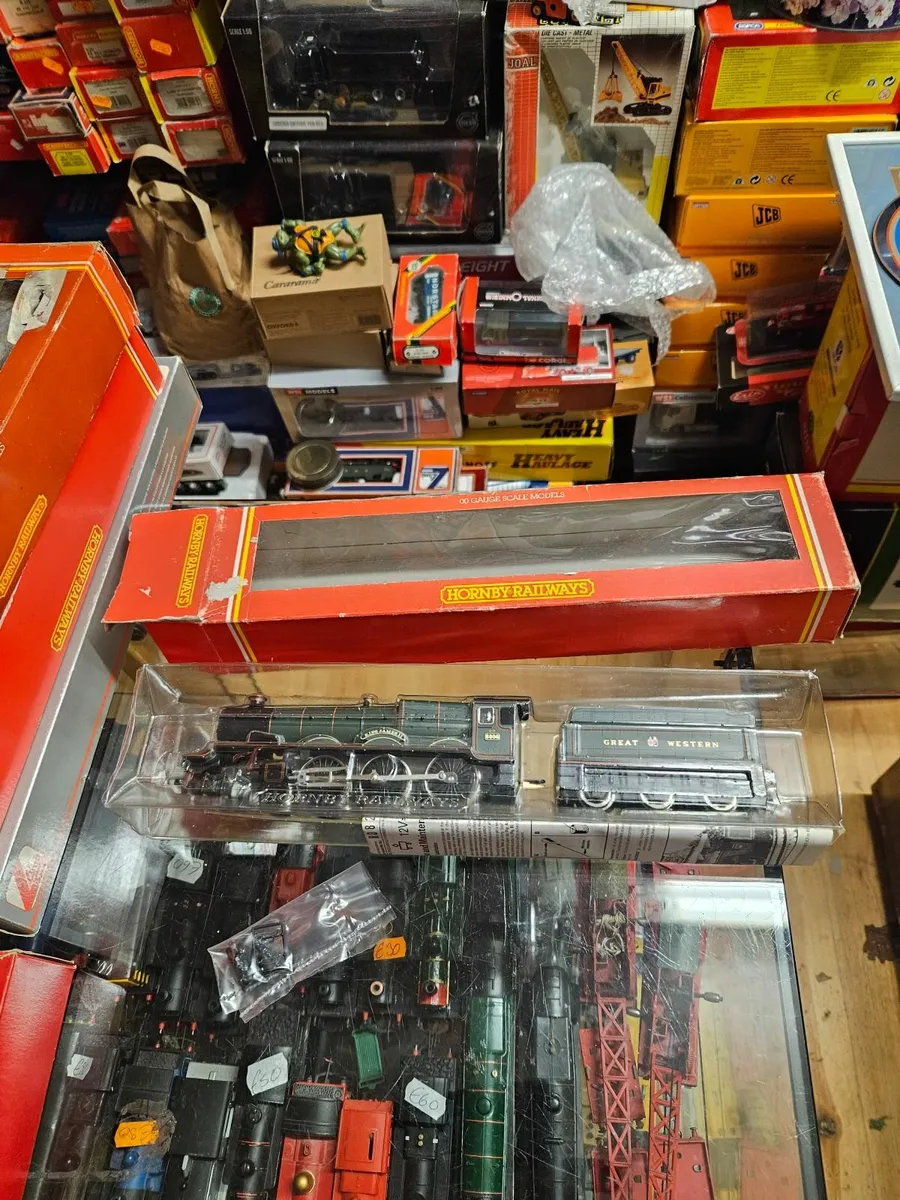 Hornby OO Gauge GWR Steam Engine - Image 3