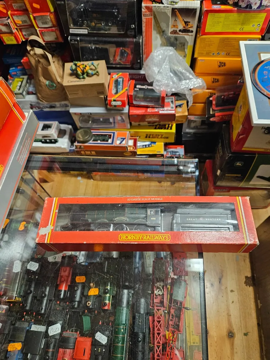 Hornby OO Gauge GWR Steam Engine - Image 1