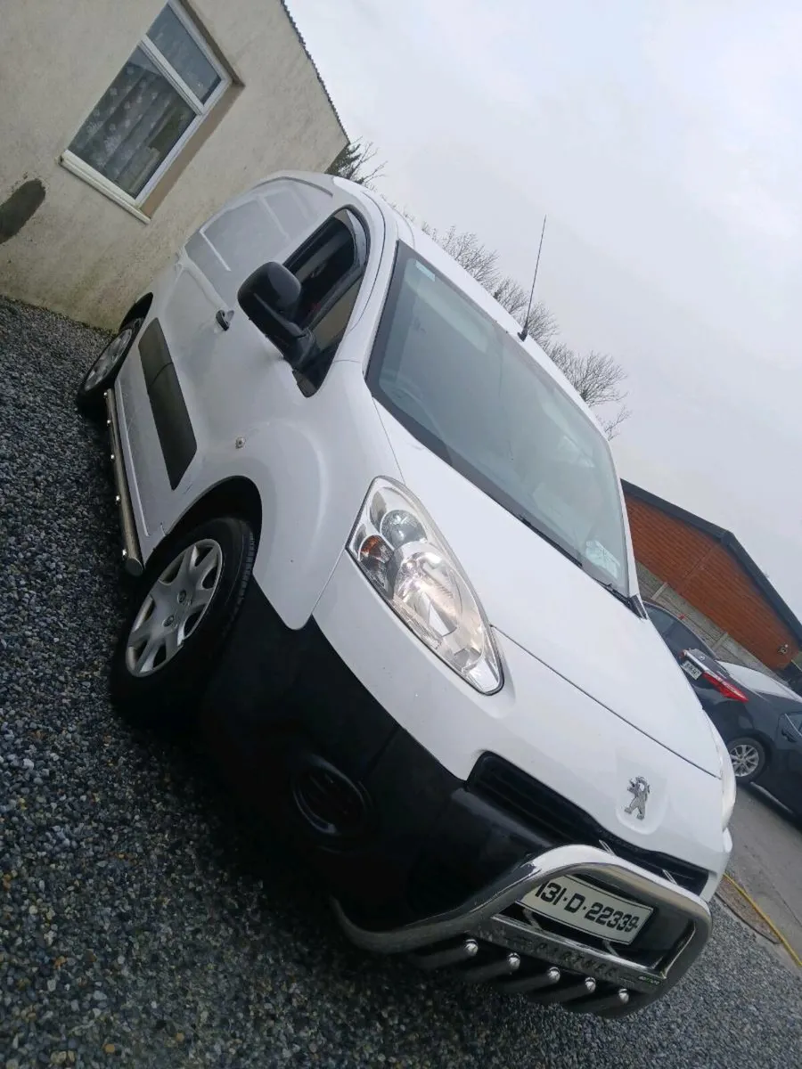 2013 Peugeot partner, Doe 7/26 & Tax 03/26 - Image 4