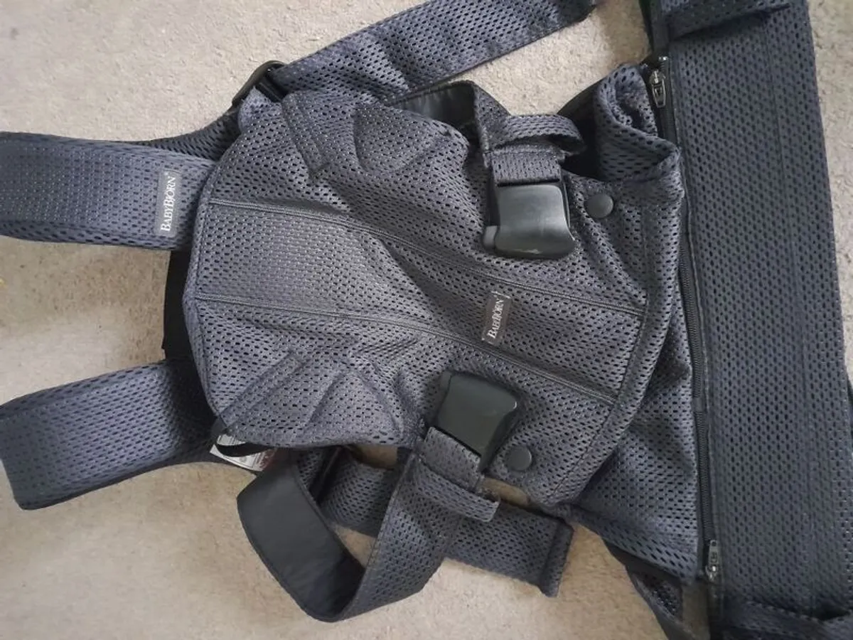 Baby Bjorn carrier - Image 2