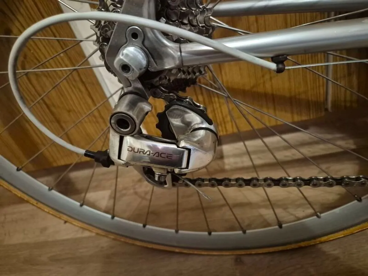 Vitus 979 Classic Road Bike - Image 3