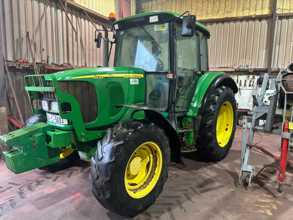 JOHN DEERE 6220 - Image 1