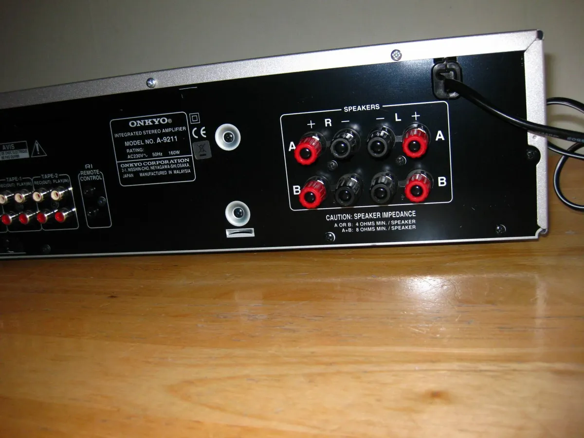 ONKYO A-9211 Quality Amplifier. - Image 4