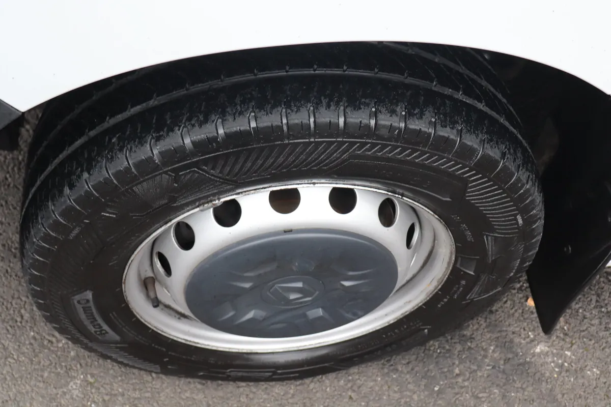 2023 RENAULT MASTER LOW PROFILE BOX BODY - Image 4