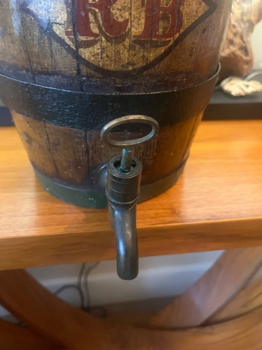 Antique “RB”Coopered Oak Beer Barrel - Image 4