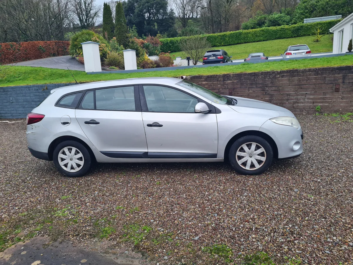 Renault Megan 1.5 dci estate 2012 - Image 1