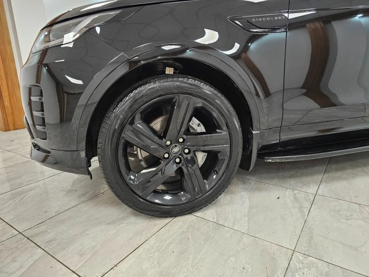 Land Rover Discovery 3.0 SD6 R-dyn Hse - Image 3