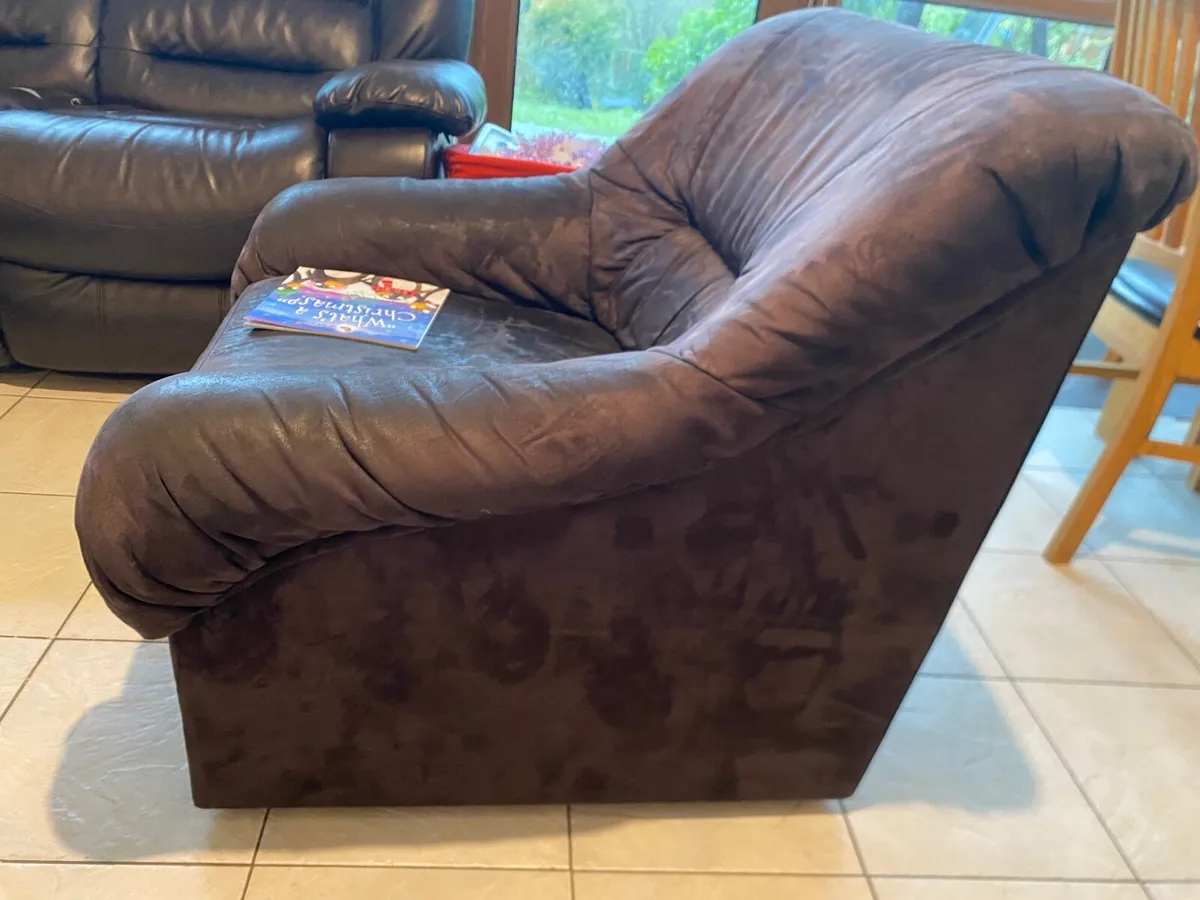 3 seater and two  seats - Image 3