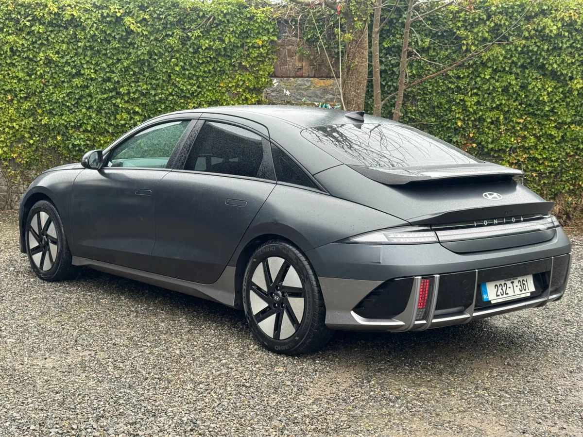 2023 Hyundai IONIQ 6 53kWh Signature - Image 3