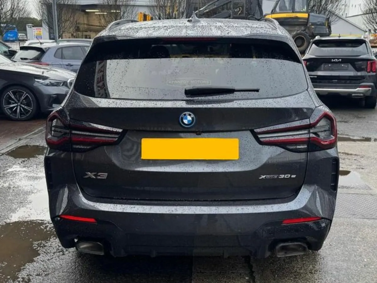 BMW X3 XDRIVE30E M SPORT - Image 4