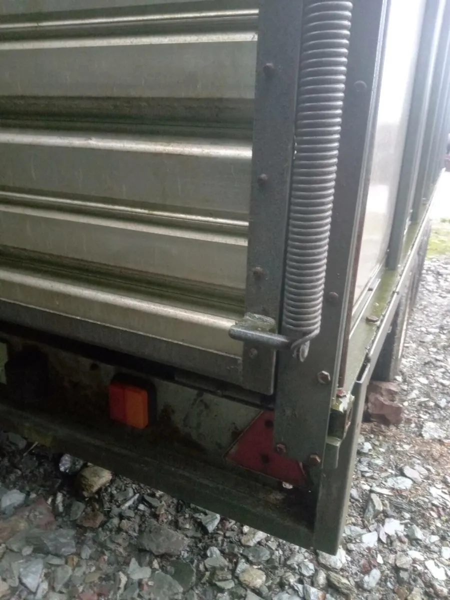 Cattle trailer - Image 4