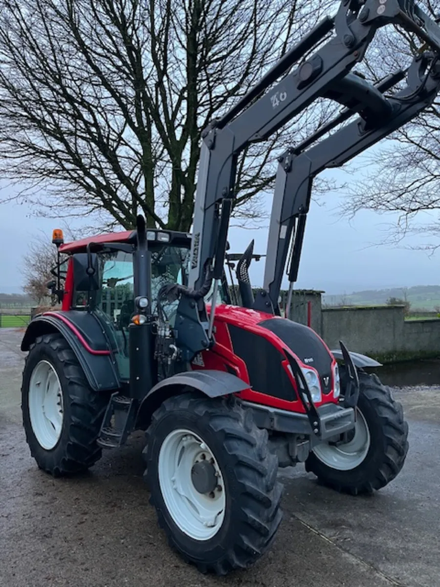 2016 Valtra N113 HiTech c/w Q46 Loader - Image 2