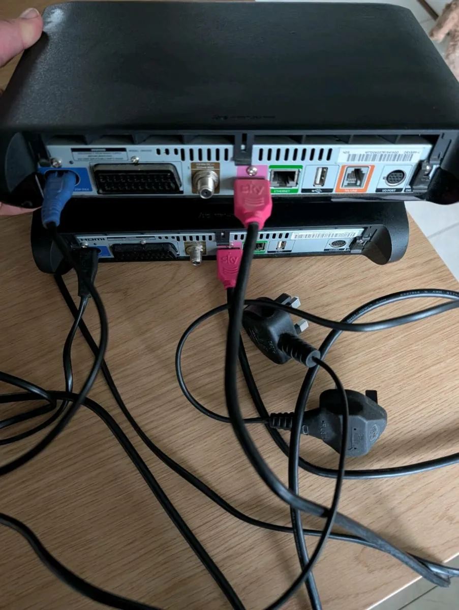 Two sky HD  boxes - Image 3