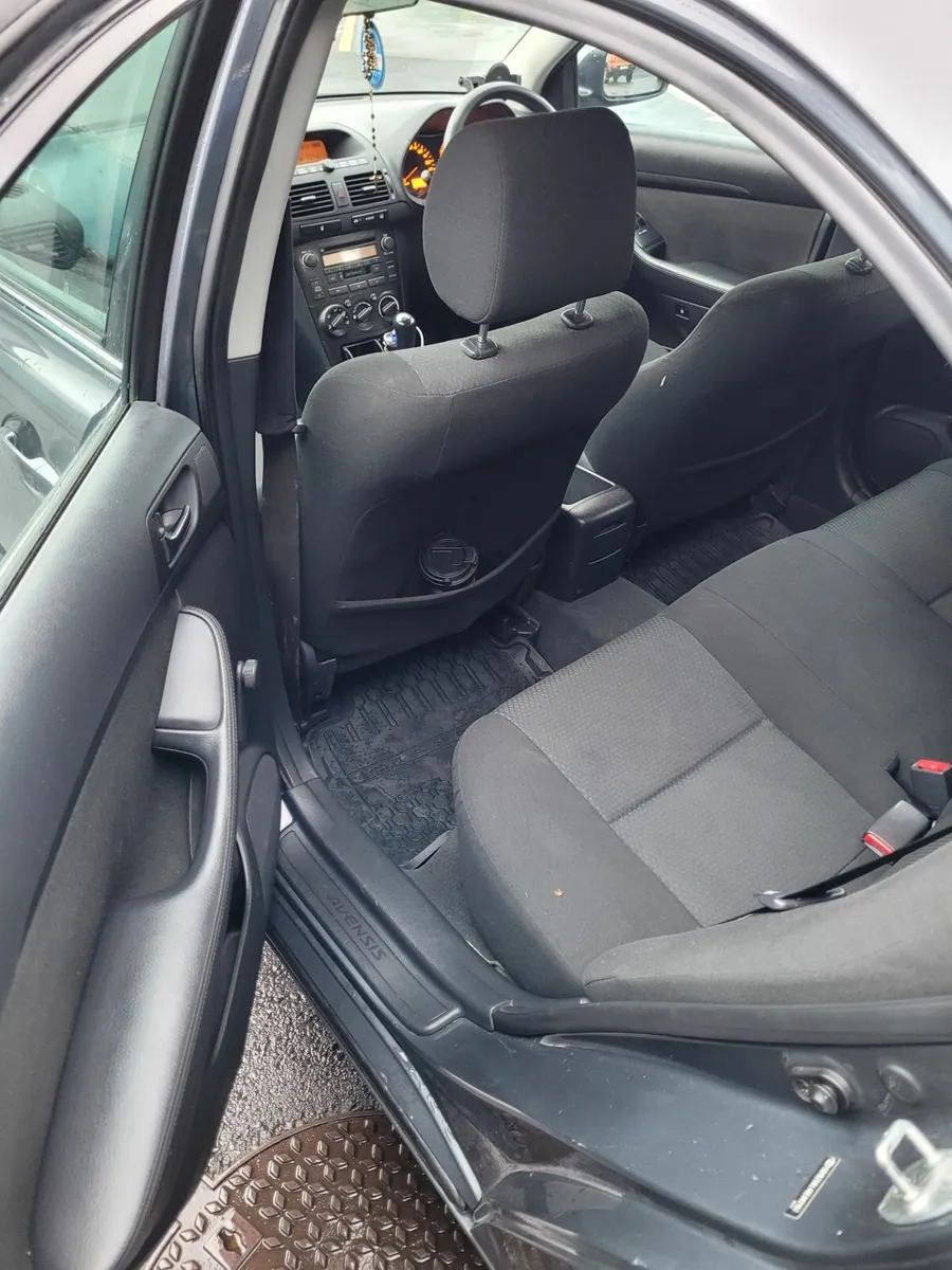 Toyota Avensis 2006 - Image 3