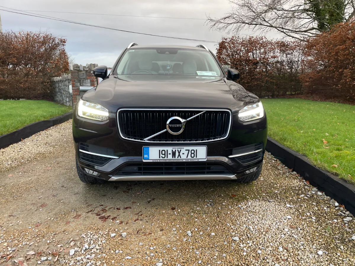 VOLVO XC90 D5 AWD MOMENTUM 7 SEATER DIESEL - Image 2