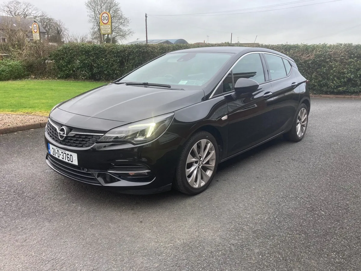 Opel Astra 2021 - Image 1