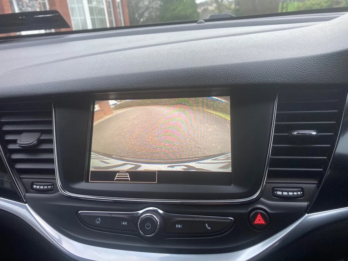 Opel Astra 2021 - Image 4