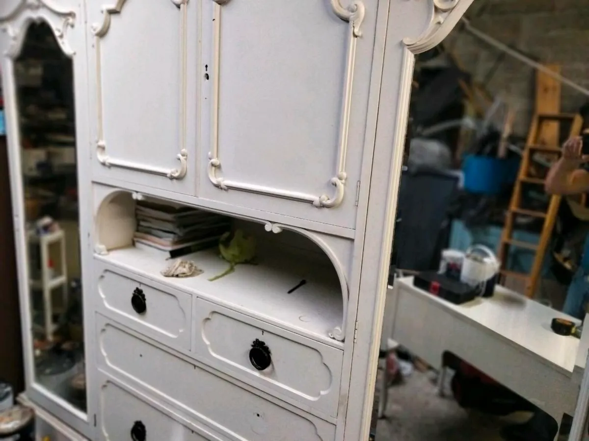 Old French wardrobe - Image 2