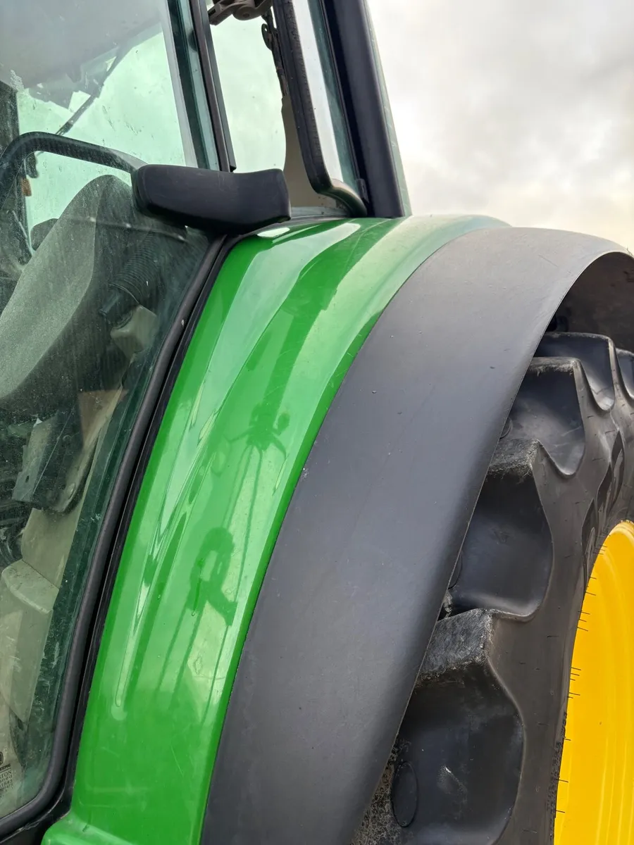 John Deere 6820 - Image 2