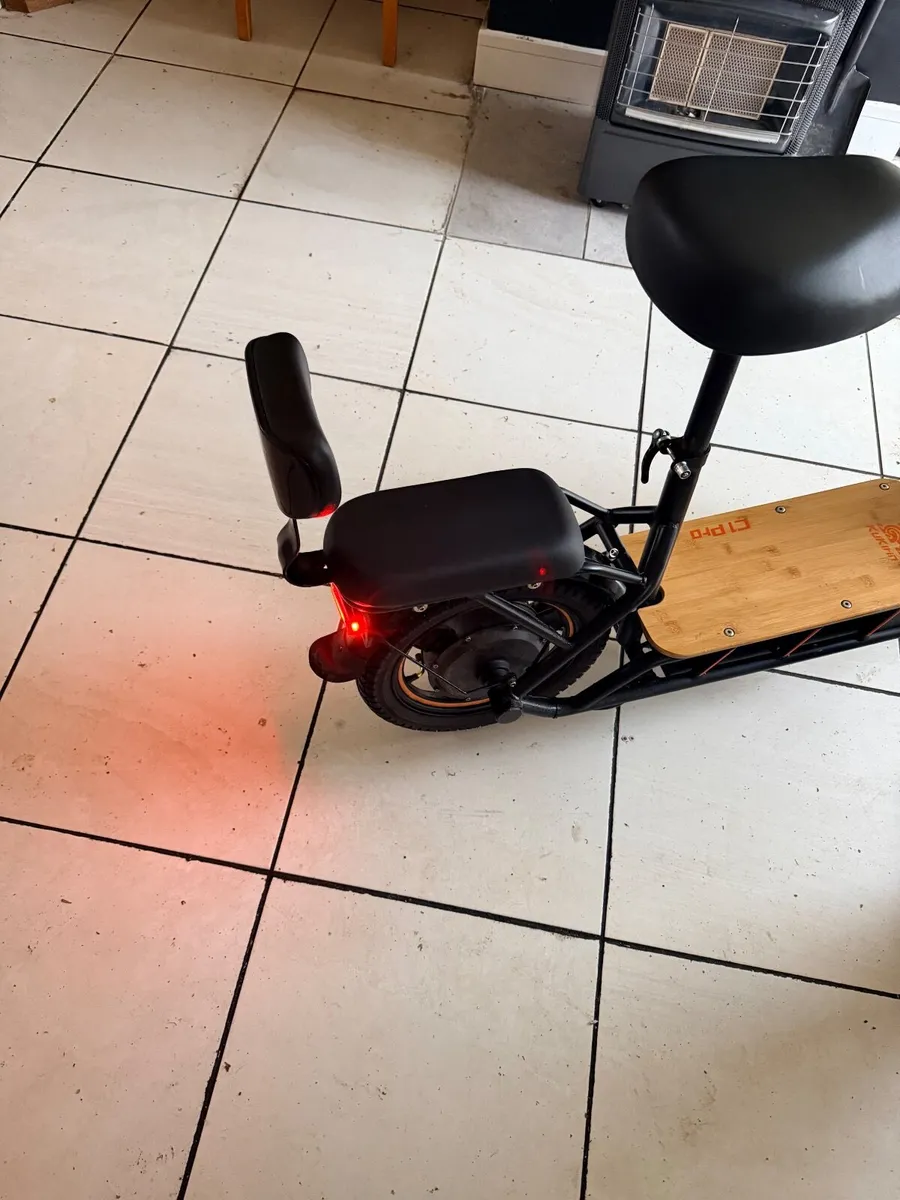 Electric scooter - Image 4