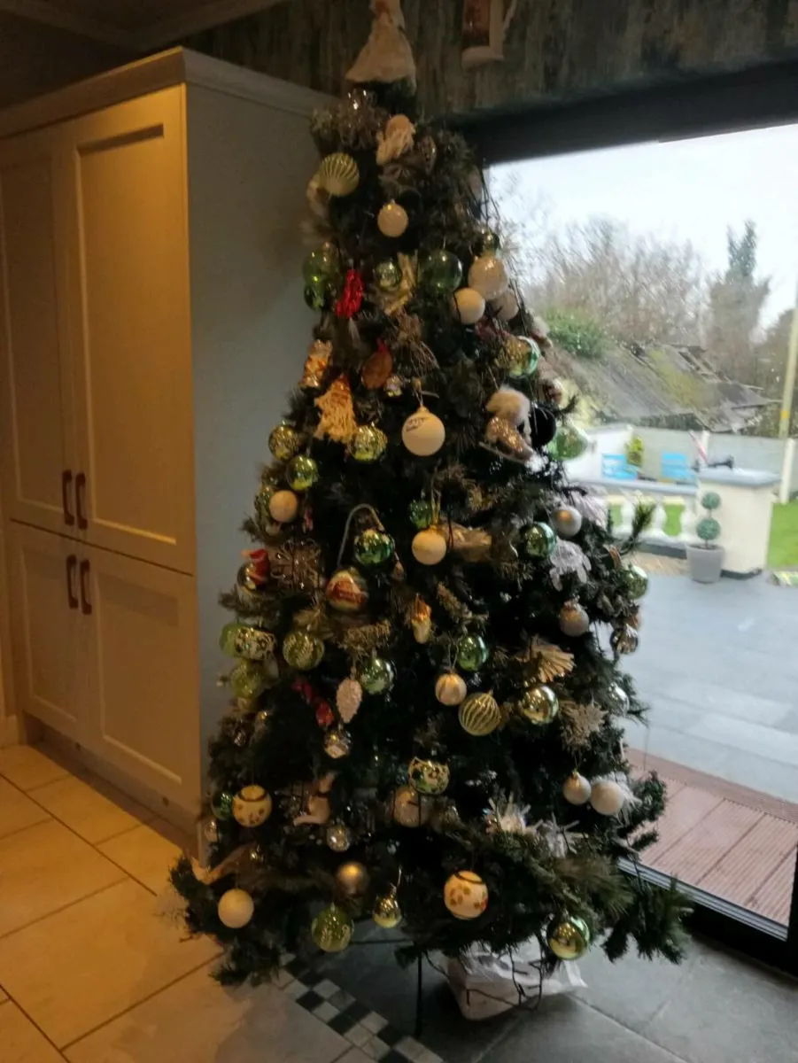 Christmas tree 7 feet