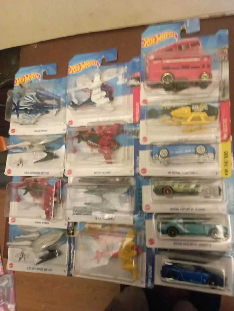 HOT WHEELS DIE-CAST MODLES BY MATTELE €3 EACH - Image 3