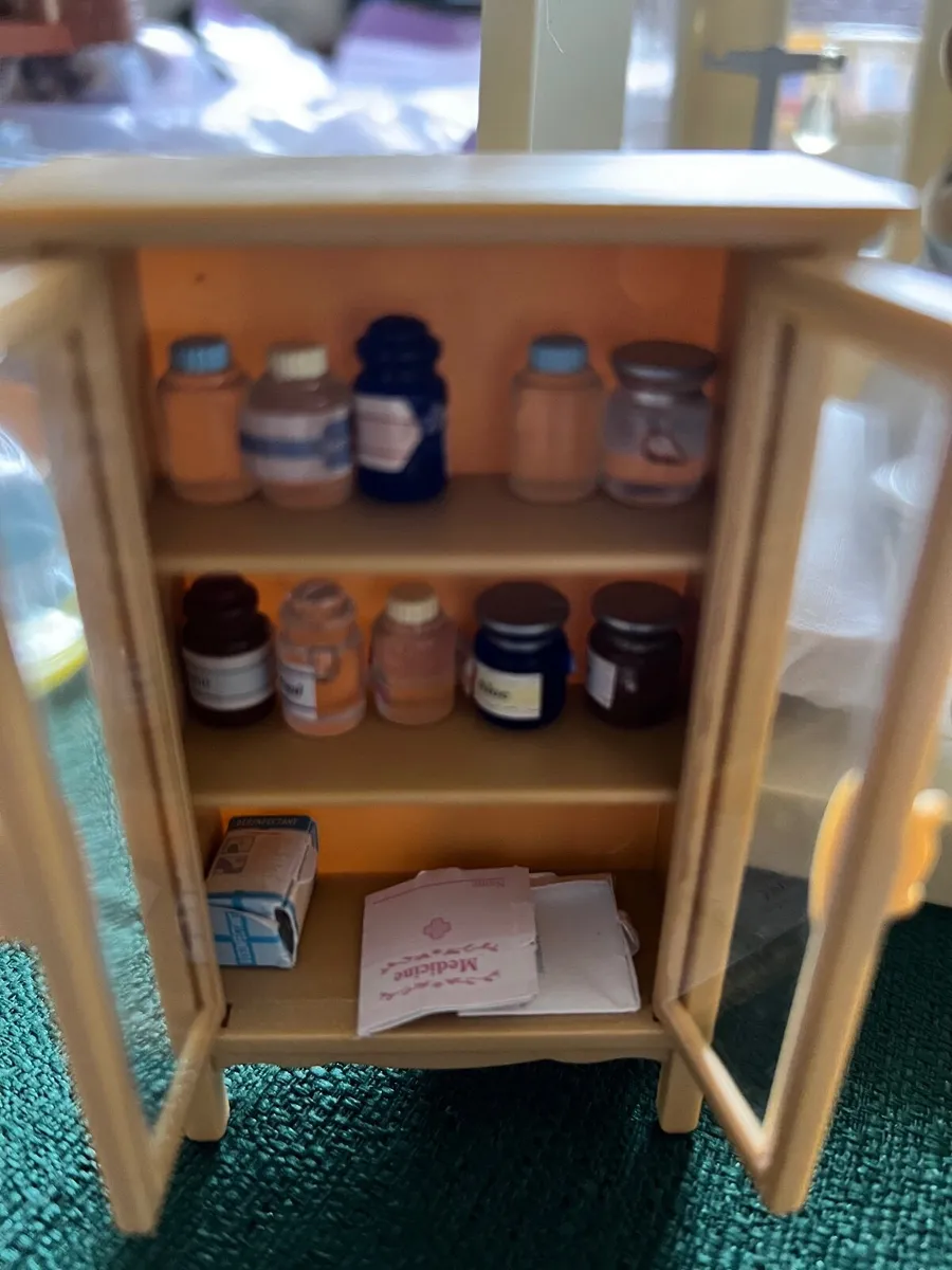 Sylvanian Clinc - Image 2