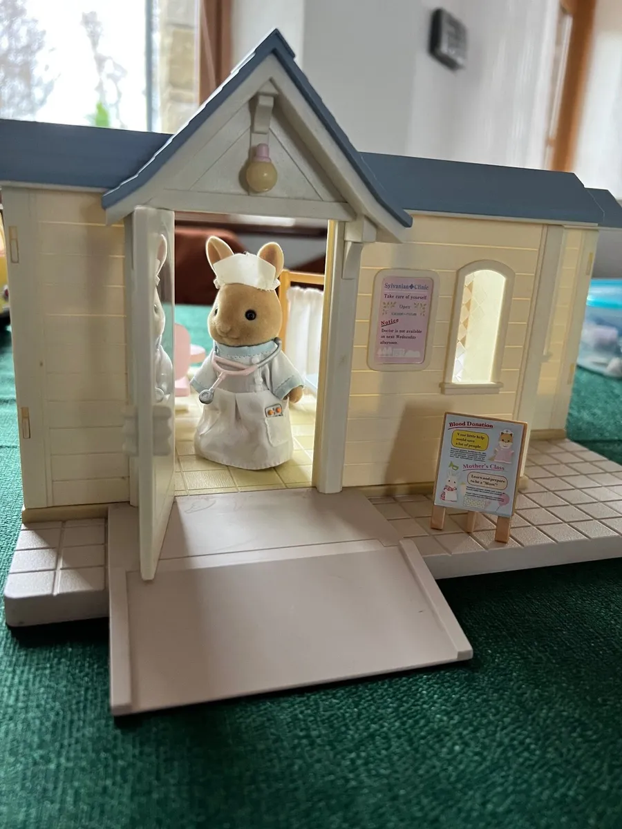 Sylvanian Clinc - Image 1