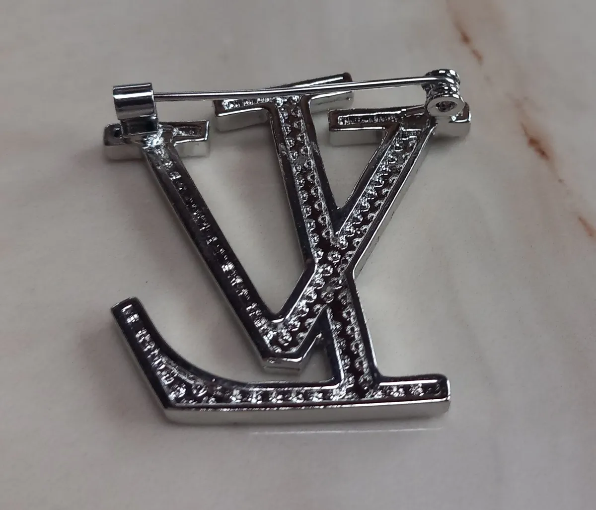 Fashion diamanté brooch, D18, post 3e - Image 2