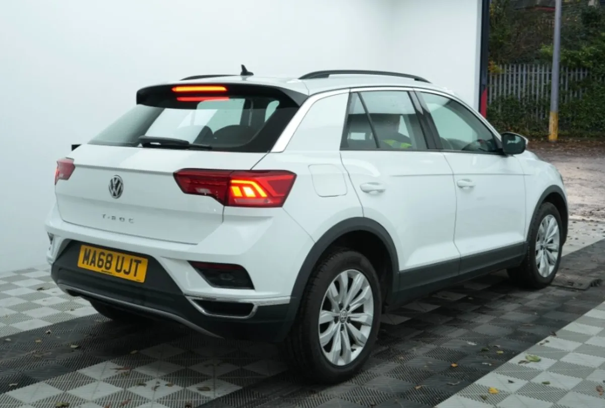 SEPT 2018 VOLKSWAGEN T-ROC SE 1.6 TDI - Image 4