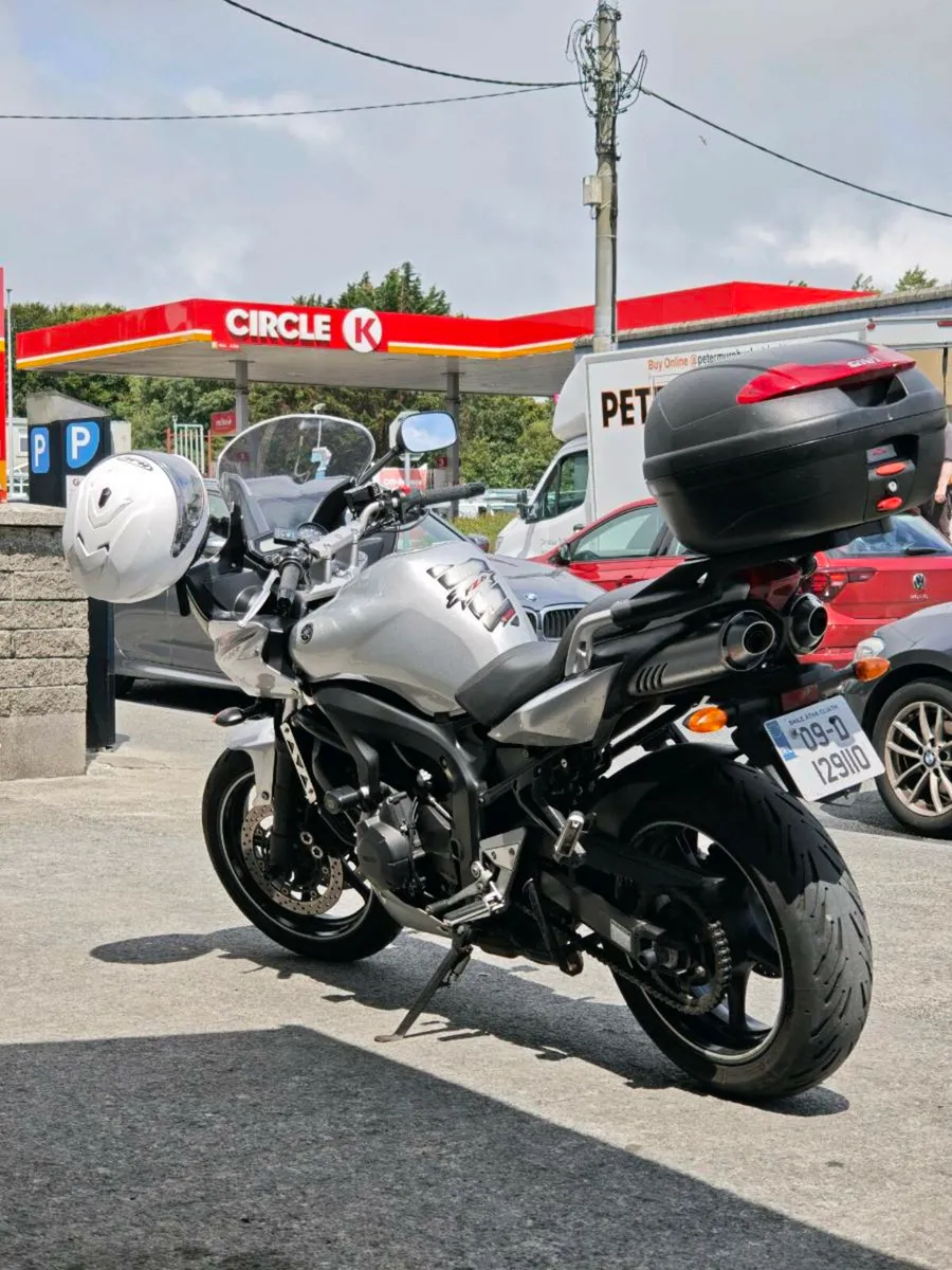 Yamaha FZ6 S2 2009 - Image 3