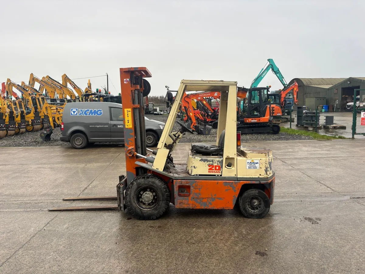 Nissan EH02A20U Forklift - Image 2