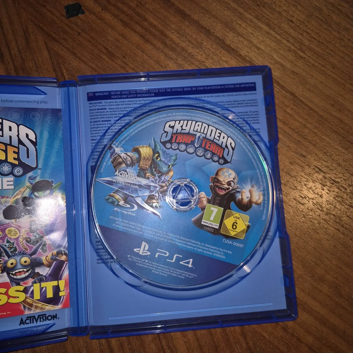 Skylanders Trap Team PS4 Bundle - Image 3