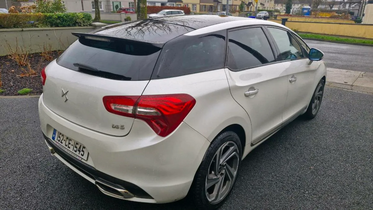 152 Citreon DS5, 2.0 Diesel Automatic - Image 3