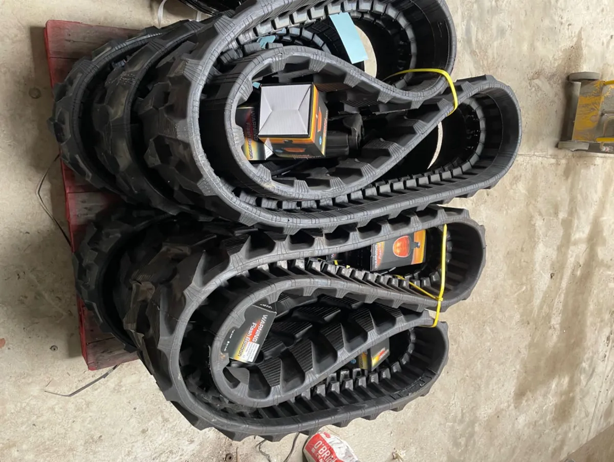RUBBER TRACKS - Image 1