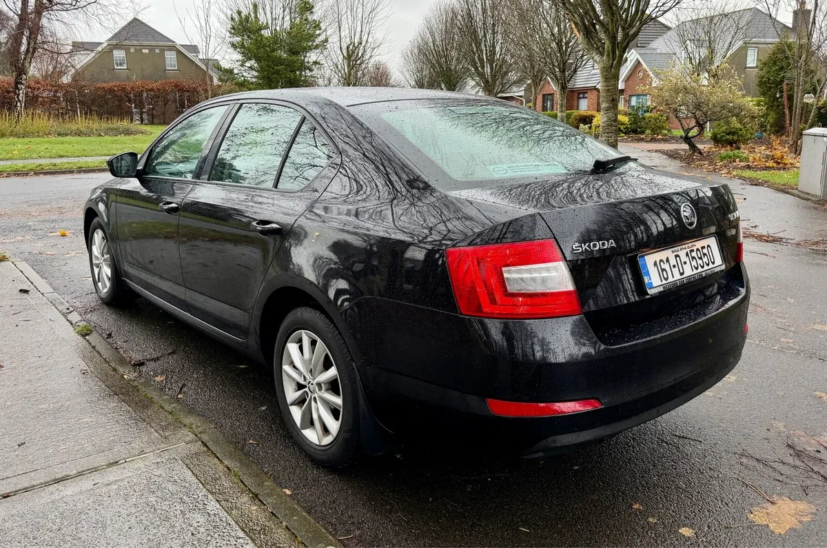 Skoda Octavia DSG 1.6tdi - Image 4