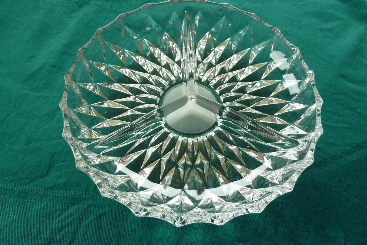 Glass plate with 3 sections - Image 2