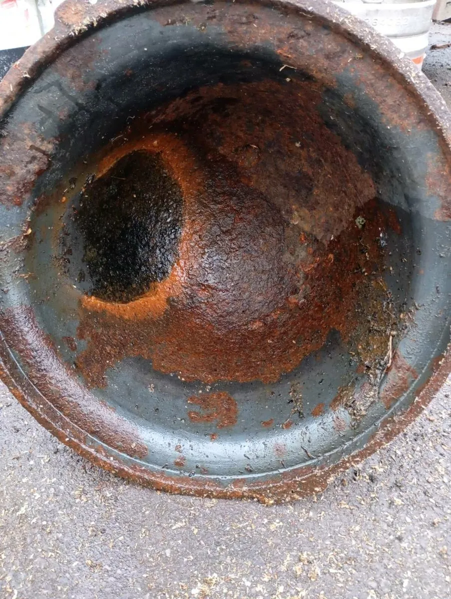 Famine pot - Image 2