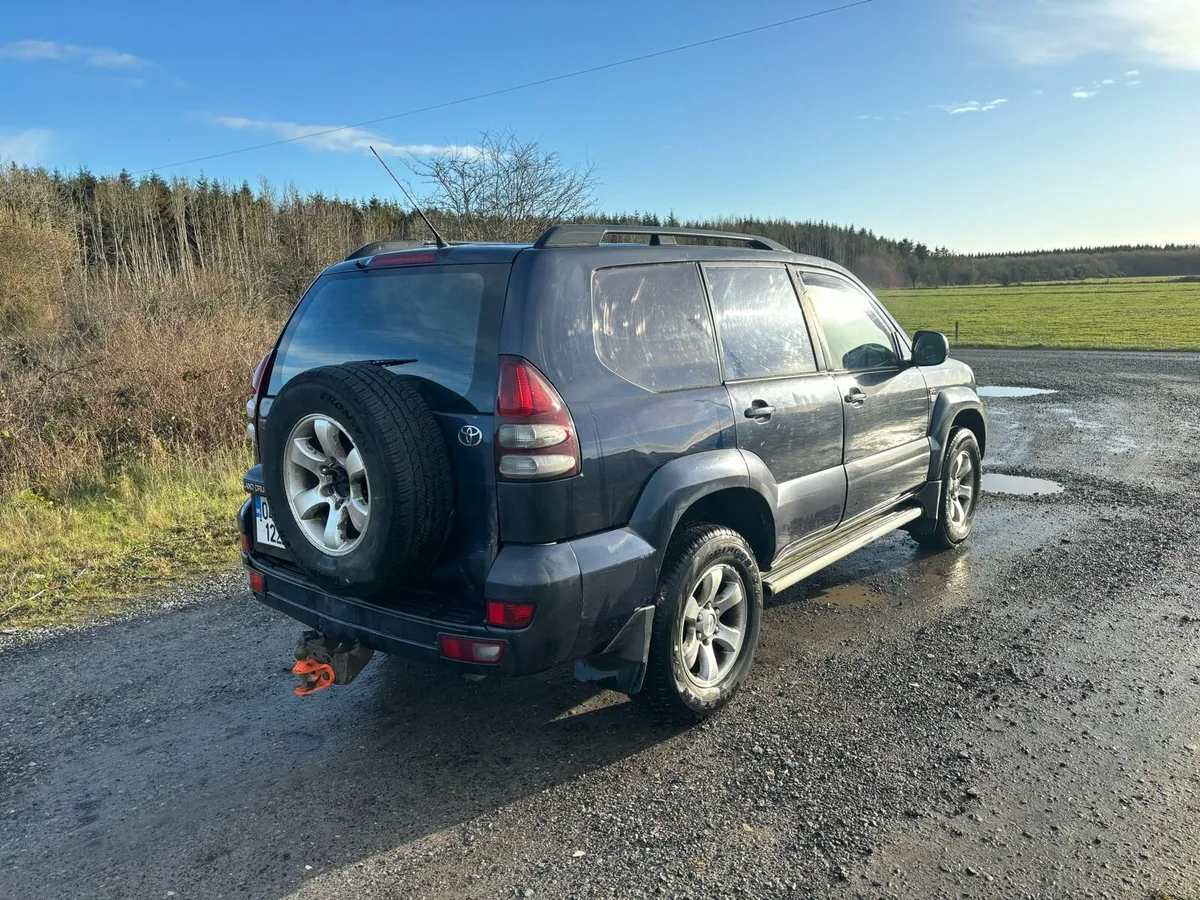 Toyota Land Cruiser - Image 3