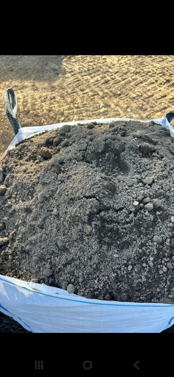 COMPOST TOPSOIL BARK MULCH GRAB HIRE CLEAN UP JOBS - Image 2