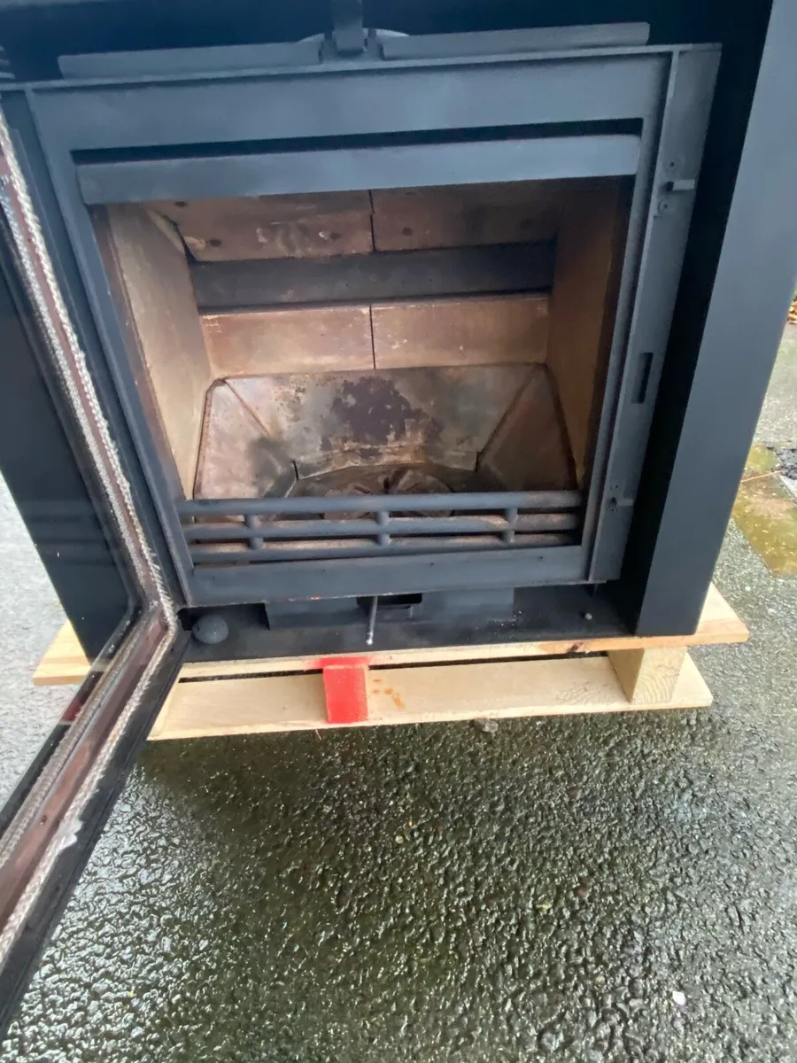 Stove - Image 2