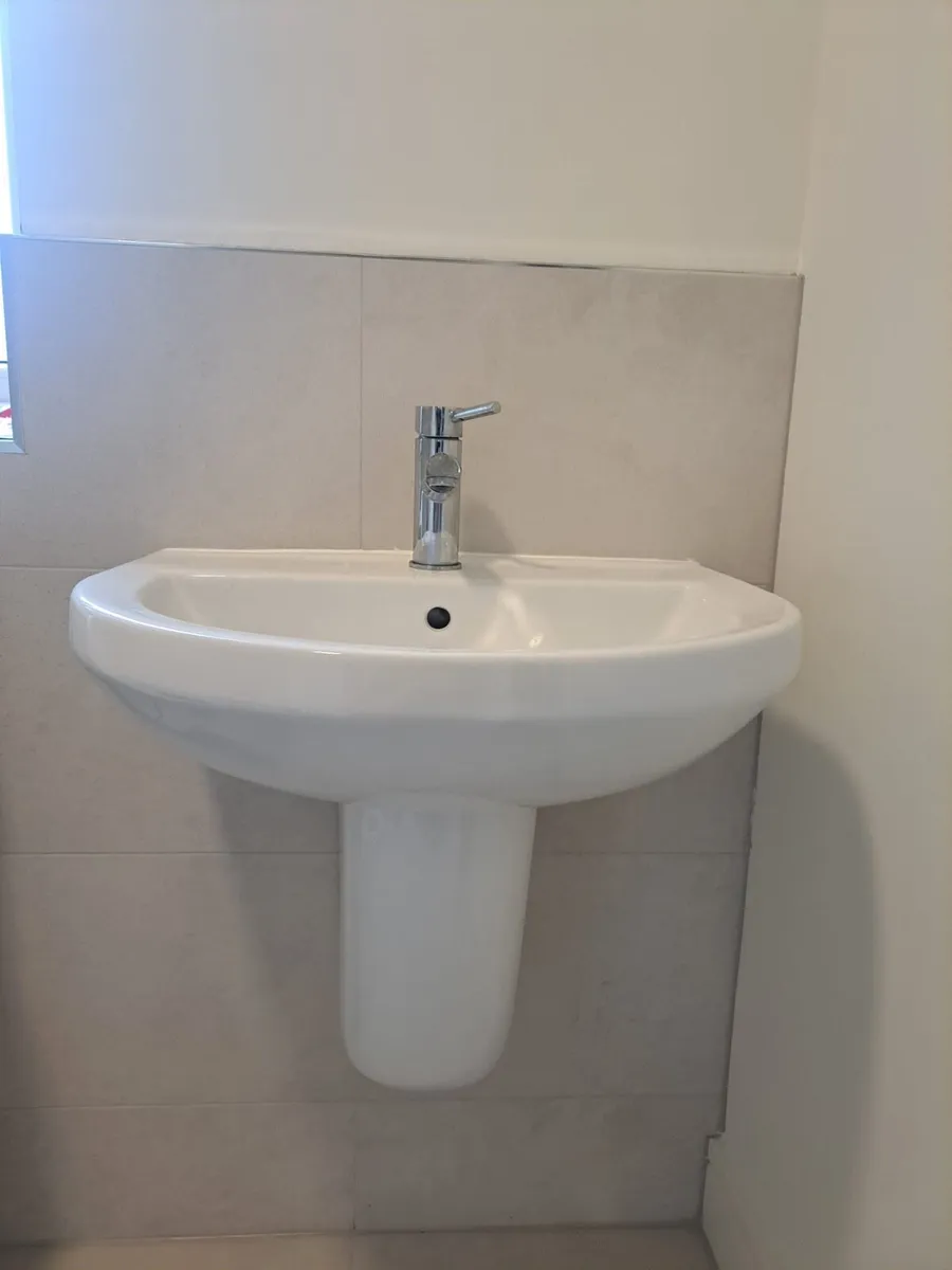 Bathroom Sink - Image 2